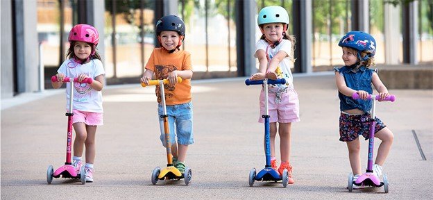 بررسی سن مناسب برای استفاده از اسکوتر