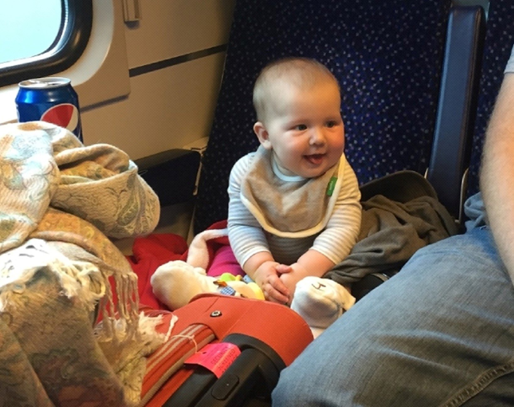 وسایل سفر برای کودک زیر سه سال