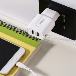 شارژر دیواری ریمکس مدل RP-U22 به همراه کابل شاژر MicroUSB