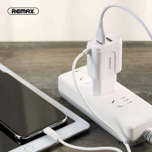 شارژر دیواری ریمکس مدل RP-U22 Pro با کابل متصل USB-C