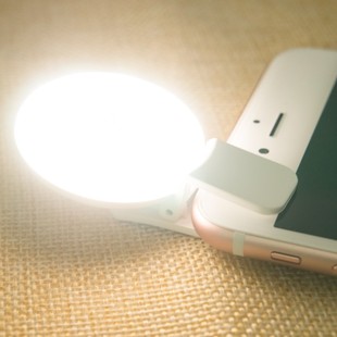 COOWOO-Portable-Mini-LED-Selfie-LED-Fill-Light-in-Dark-for-Iphone-6-Samsung-Note-Android-Smartphone-Cell-Phone-0-0-1