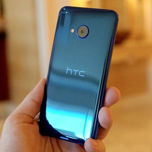 HTC-U-Play-back