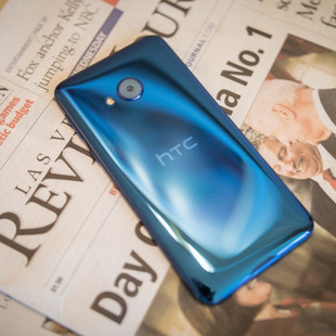 htc-u-play-first-look-aa-3-of-11-840&#215;560