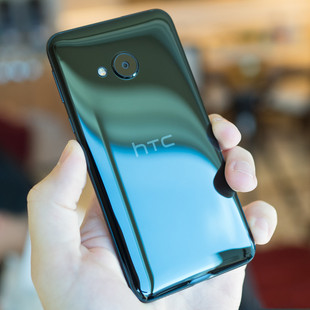 htc-u-play-back-black