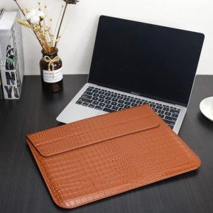 کاور استند دار چرمی لپ تاپ مناسب برای سایز 14 اینچی Protective Croco Leather Laptop Sleeve Bag