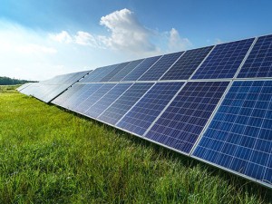 نقش باتری و اینورتر در سیستم های تولید انرژی خورشیدی