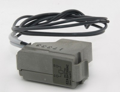 رله شنت تریپ کلیدهای اتوماتیک اشنایدر EZASHT200AC