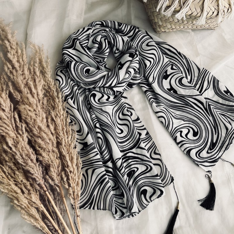 شال حریر منگولهدار کد 053