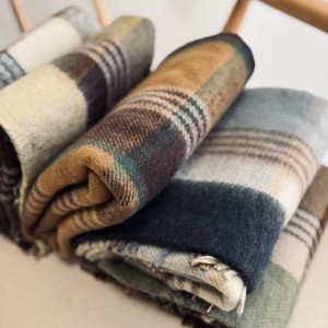 بیگ اسکارف کد F82