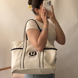 تُت بگ lululemon
