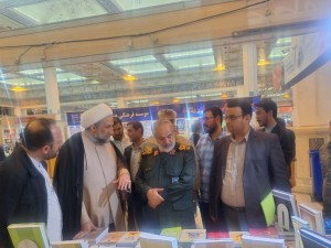 حضور سردار فدوی در نمايشگاه بين المللي کتاب تهران