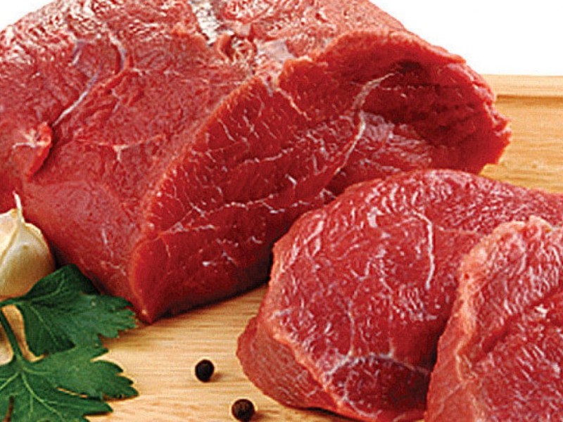 این ۹ ماده غذایی را هرگز قبل از خواب نخورید