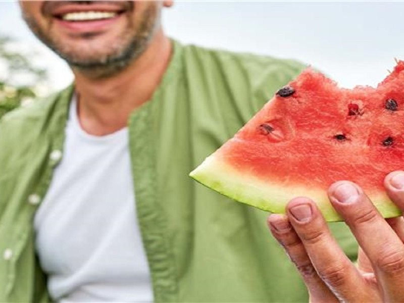 خوردن غذاهای تند و شور در روزهای گرم ممنوع