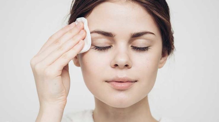 چند درمان ساده و خانگی برای از بین بردن جوش سر سیاه