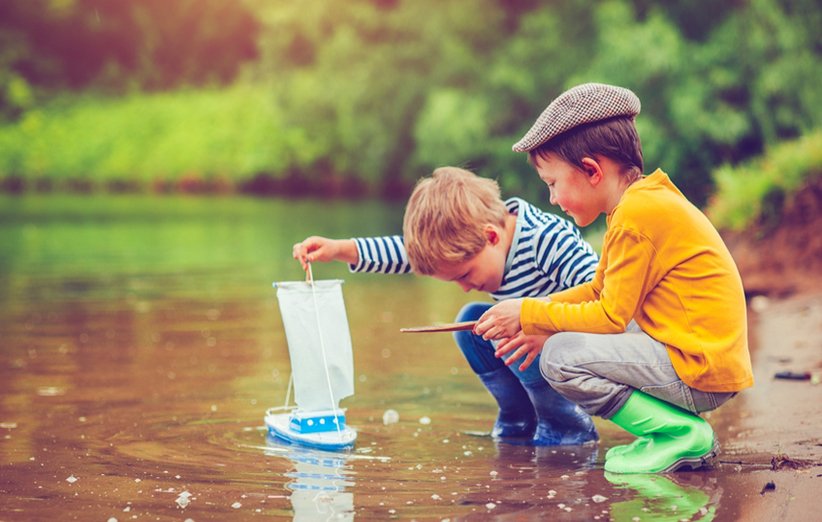 ۱۰ فایده‌ی شگفت‌انگیز حضور در طبیعت برای کودکان