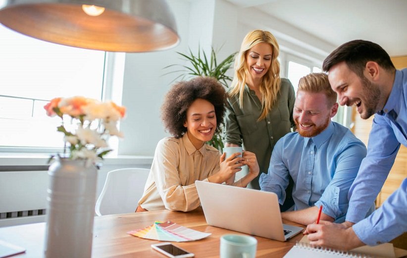 ۱۰ نکته‌ی مهم برای کنار آمدن بهتر با همکاران