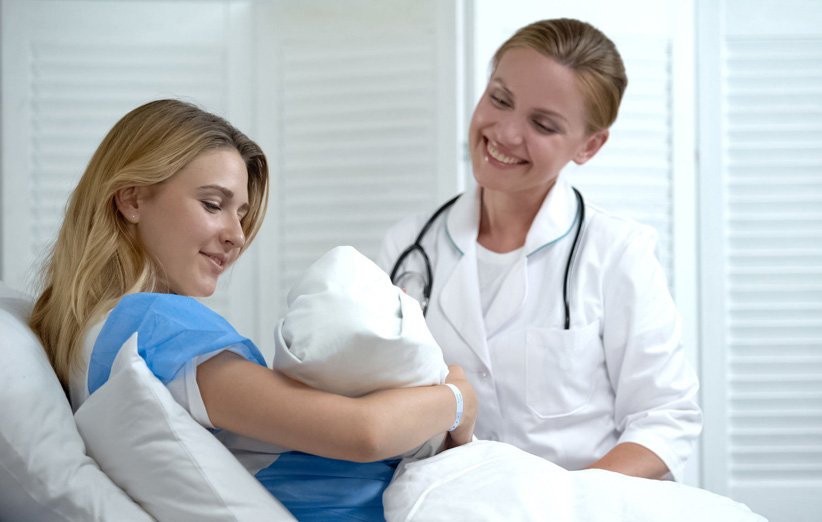 ۱۱ توصیهی مهم برای اینکه پس از سزارین سریعتر بهبود یابید