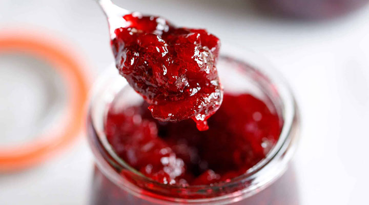 طرز تهیه مربا و شربت آلبالو در خانه + نکات و رازهای تهیه یک مربای باکیفیت