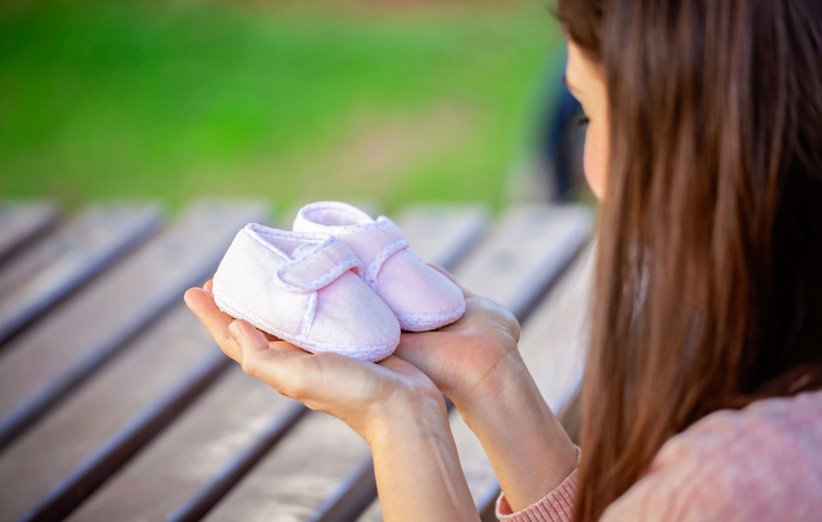 بارداری بعد از ۳۵ سالگی؛ چالش‌ها، راهکارها و زمان مراجعه به پزشک