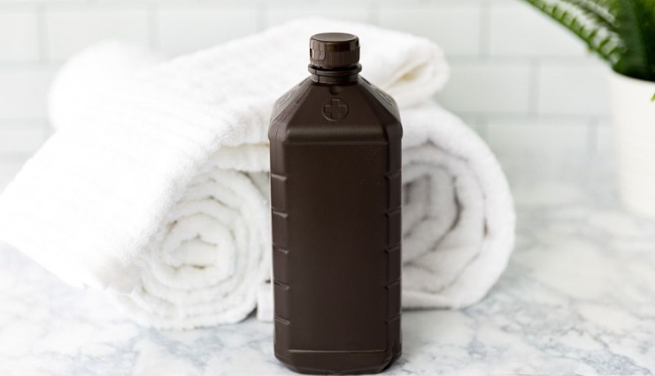 ۱۰ وسیلهای که میتوانید با آب اکسیژنه یا هیدروژن پروکساید بشویید