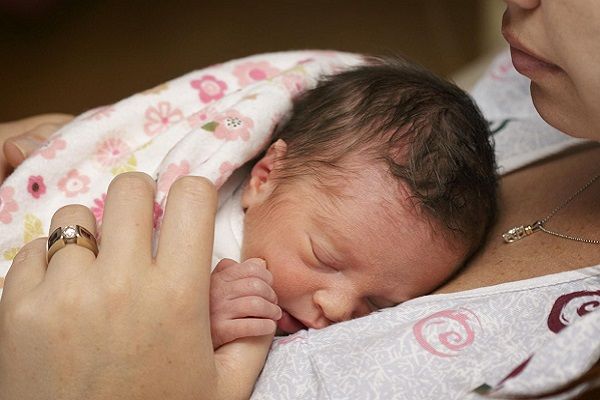 ۳ ماهه چهارم بارداری؛ کنارآمدن با شرایط پس از تولد نوزاد