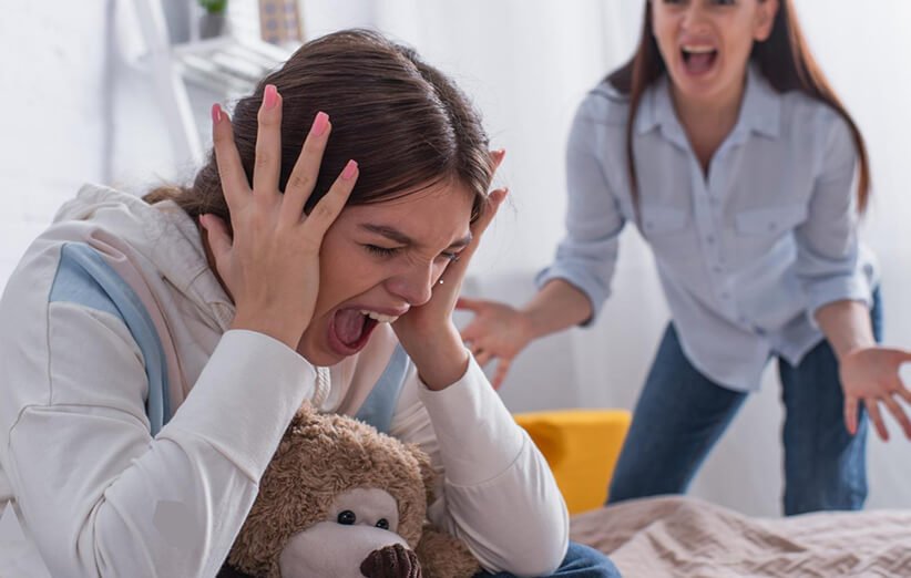 چگونه مرزبندی درستی با والدین سمی ایجاد کنیم؟