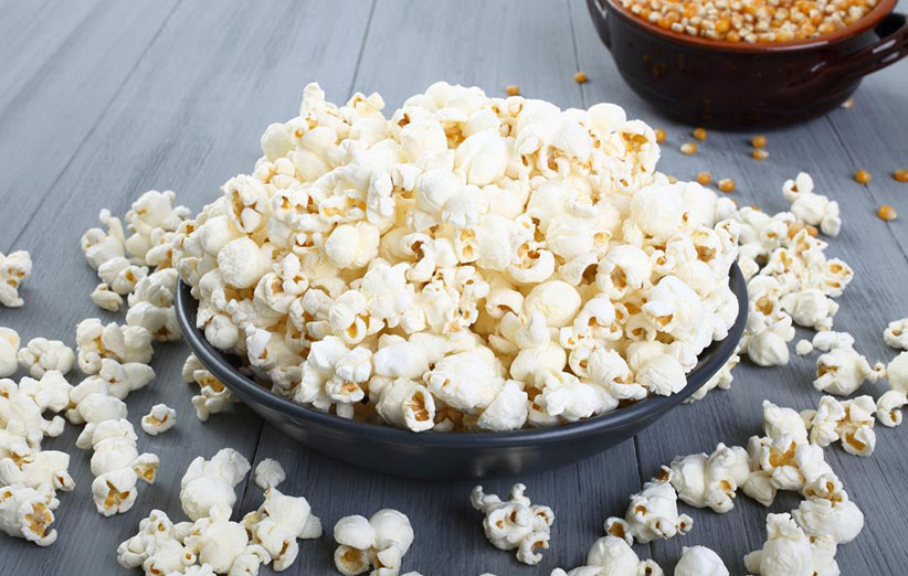 ۴ حقیقت مهم درباره‌ی مصرف پاپ‌کورن و کمک به کاهش وزن