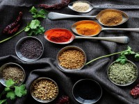 کدام ادویه ها وزن تان را کاهش می دهند؟