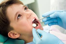 چه چیزی باعث پوسیدگی یا کرم خوردگی دندان کودکان می شود؟