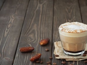 چگونه با هسته‌ی خرما قهوه درست کنیم؟
