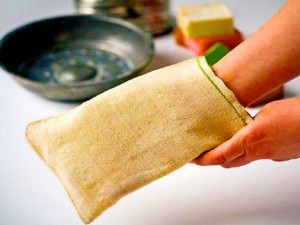 ۶ فایده‌ی عجیب کیسه کشیدن برای سلامت و زیبایی پوست