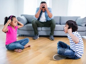 چگونه دعوای بین فرزندان را مدیریت کنیم؟