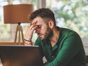 سندرم ایمپاستر چیست و چگونه عملکرد فرد را تحت تاثیر قرار می‌دهد؟
