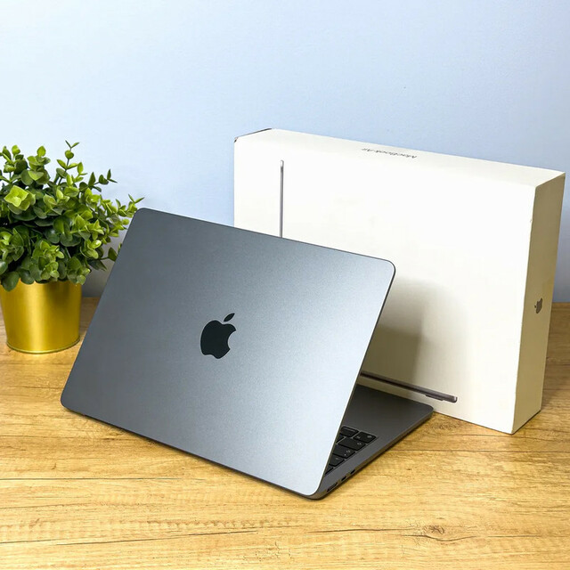 لپ تاپ 13.6 اینچی اپل مدل MacBook Air MC8M4 2024-M3-24GB RAM-512GB SSD