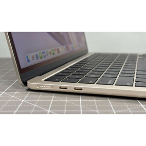 لپ تاپ 13.6 اینچی اپل مدل MacBook Air MC8J4 2024 LLA-M3-16GB RAM-256GB SSD