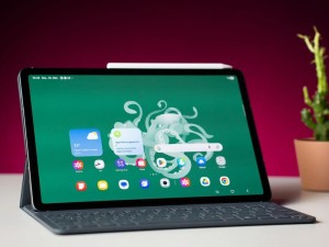 تبلت ۱۱ اینچ سامسونگ مدل Galaxy Tab S11 Wi-Fi ظرفیت 256 گیگابایت و رم 12 گیگابایت همراه با کیبورد