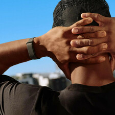 مچ بند هوشمند گوگل مدل Fitbit Air با بند پارچه‌ای