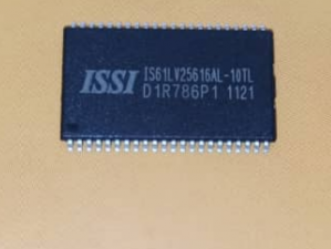 IS61LV25616AL-10TL