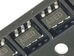 MAX5048BAUT