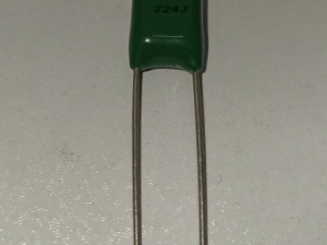 CAP220NF100V