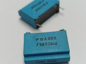 CAP680NF200V