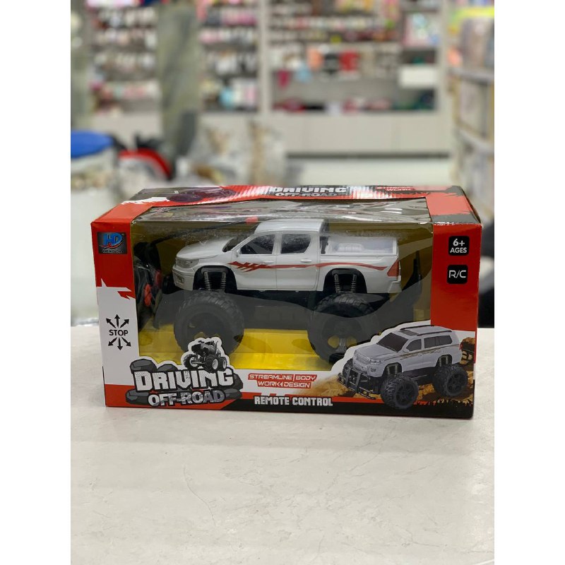 ماشین کنترلی آفرود هایلوکس driving