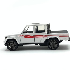 ماشین ماکتی فلزی تویوتا لندکروزر وانت Toyota Land Cruiser J79