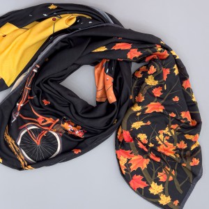 روسری کشمیر طرح دختر و پاییز