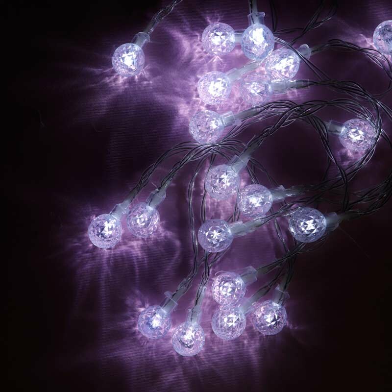 ریسه طرح لامپ کوچک باتری خور سه تایی مهتابی طول 2٫5 متر