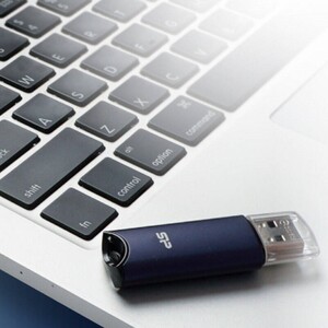 فلش 64 گیگ سیلیکون پاور Silicon Power Blaze B21 USB3.1