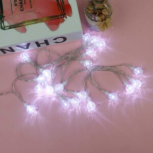 ریسه طرح لامپ کوچک باتری خور سه تایی مهتابی طول 2٫5 متر