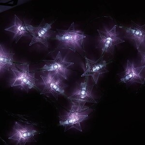 ریسه طرح ستاره برفکی باتری خور سه تایی مهتابی طول 2.5 متر