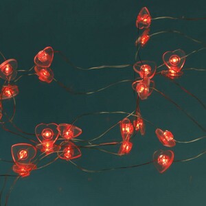 ریسه مفتولی فانتزی طرح قلب قرمز طول 2٫8 متر