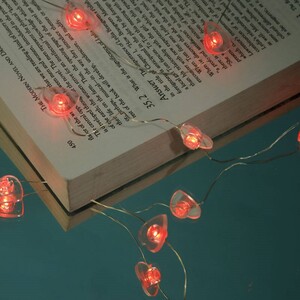 ریسه مفتولی فانتزی طرح قلب قرمز طول 2٫8 متر